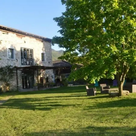 Holiday home House Les Perrieres